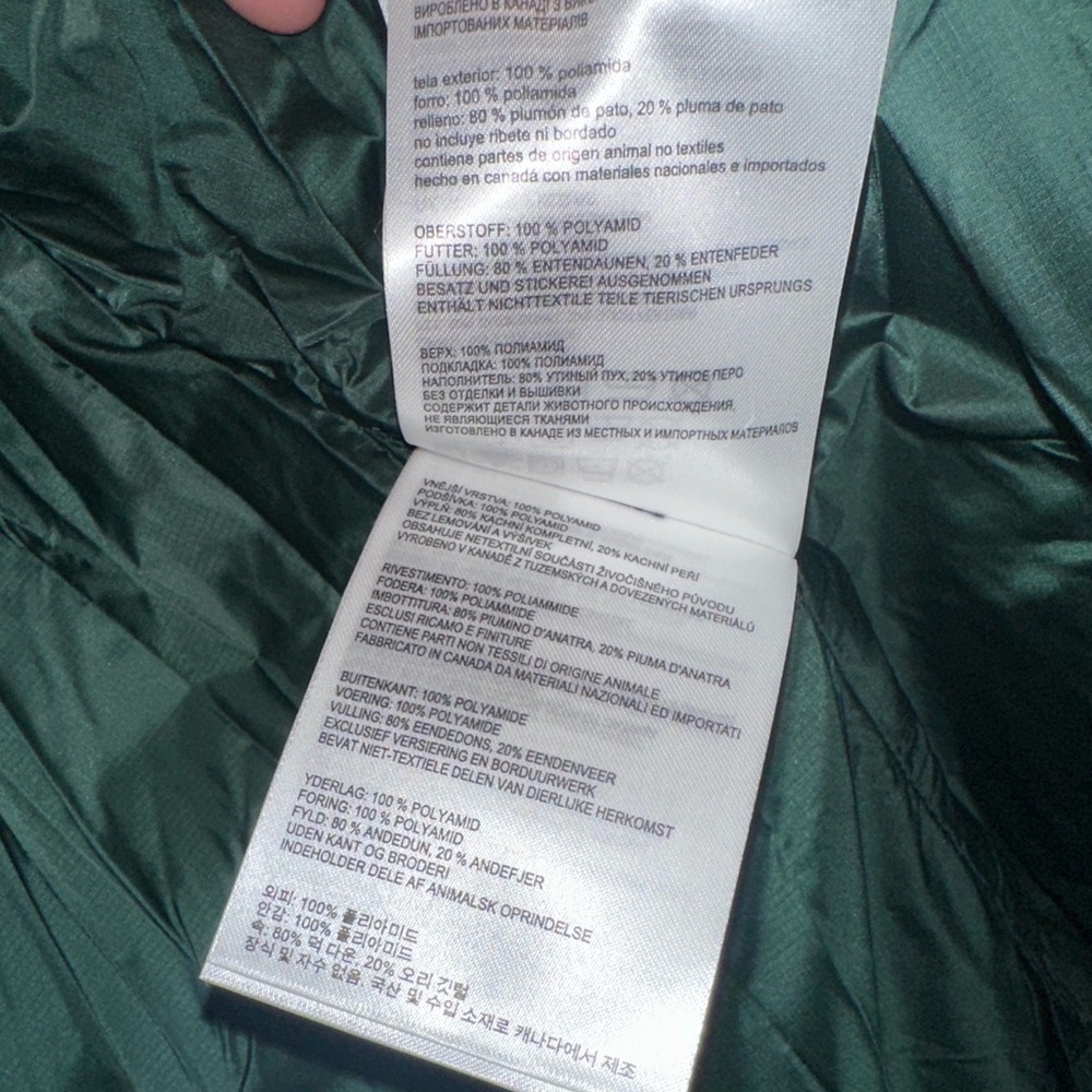 ❗️SOLD❗️NWT New Canada Goose X Reformation Mystique Parka in Casino Print Size S - Picture 7 of 12